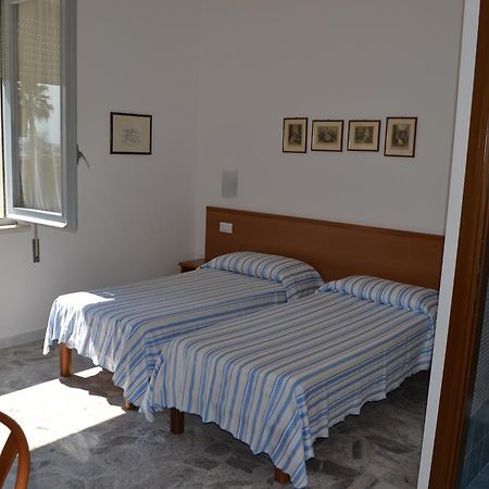 Albergo Quaglia Roseto Degli Abruzzi Eksteriør bilde